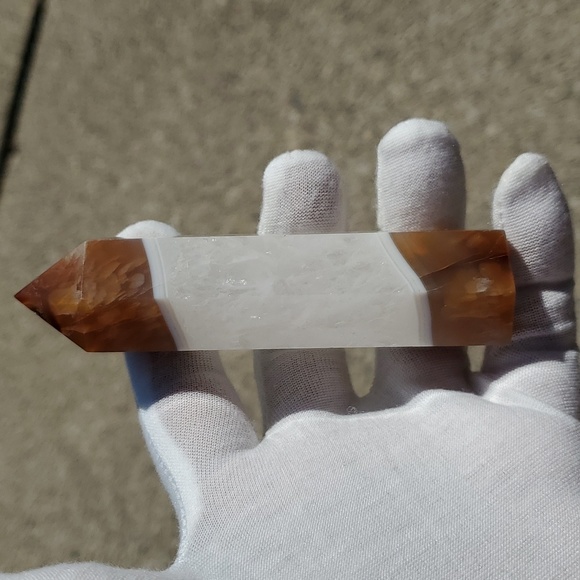 Sardonyx Point Crystal Gemstone Two Tone Colors with Large Beautiful Banding - Picture 15 of 17